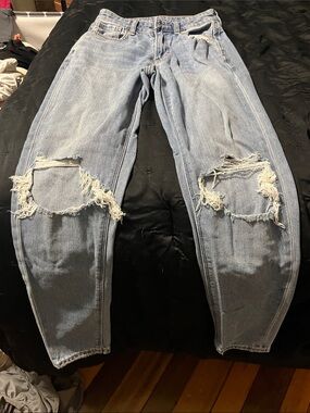 American Eagle Outfitters Light Blue Distressed Straight Leg Jeans
